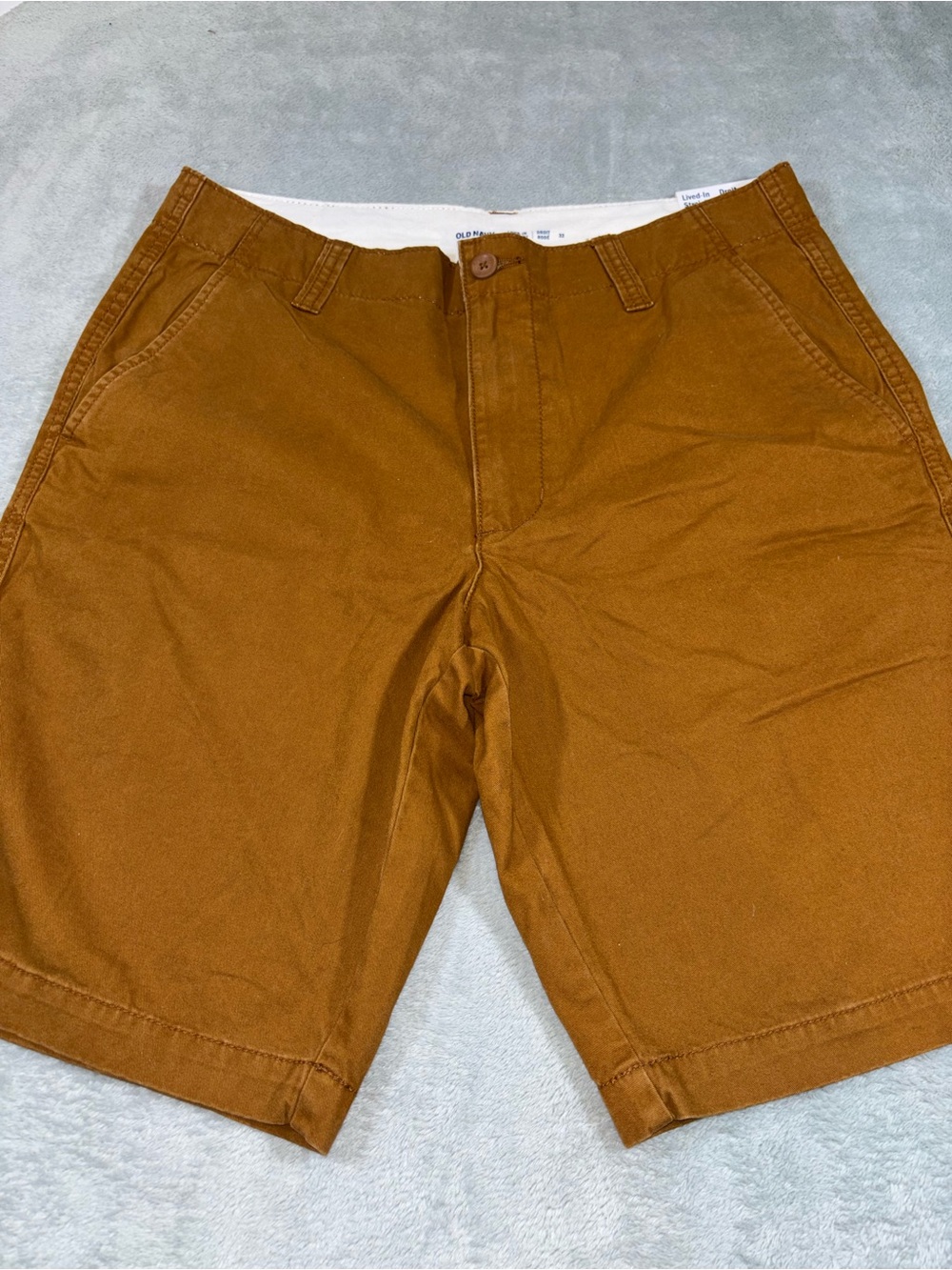 NWT Old Navy Lived-In Straight Khaki Shorts - Size 32